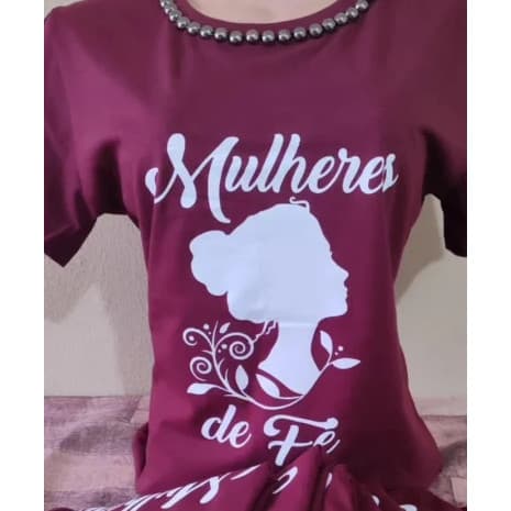CAMISETA EVANGÉLICA MULHERES DE FÉ MODA CRISTÃ PÉROLAS GRAFITE BORDADAS NA GOLA