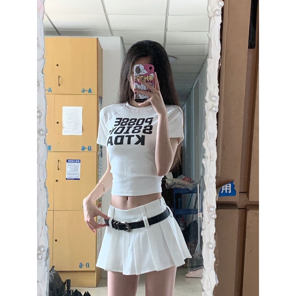 Menina quente High-End plissado saia curta feminina 2023 primavera outono novo estilo drapeado branco a linha saia mais