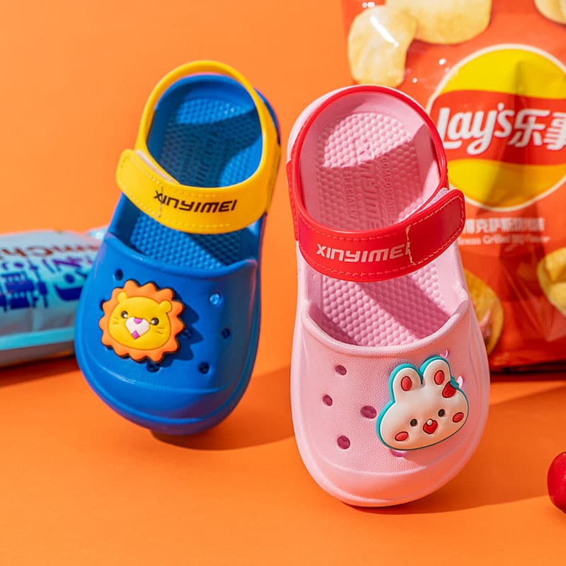 2026 crianças sandálias de verão meninos meninas sola macia antiderrapante sapatos de praia dos desenhos animados do beb