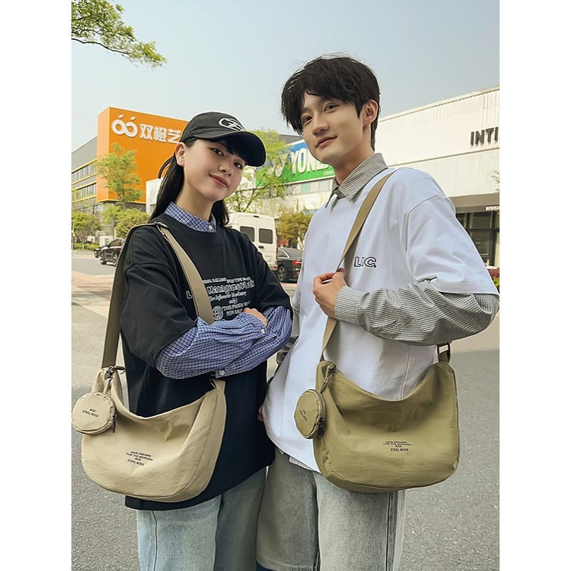 Bolsa mensageiro masculina bolsa feminina novo estilo de um ombro mochila esportiva meninos leve Commuter All-Match Casu
