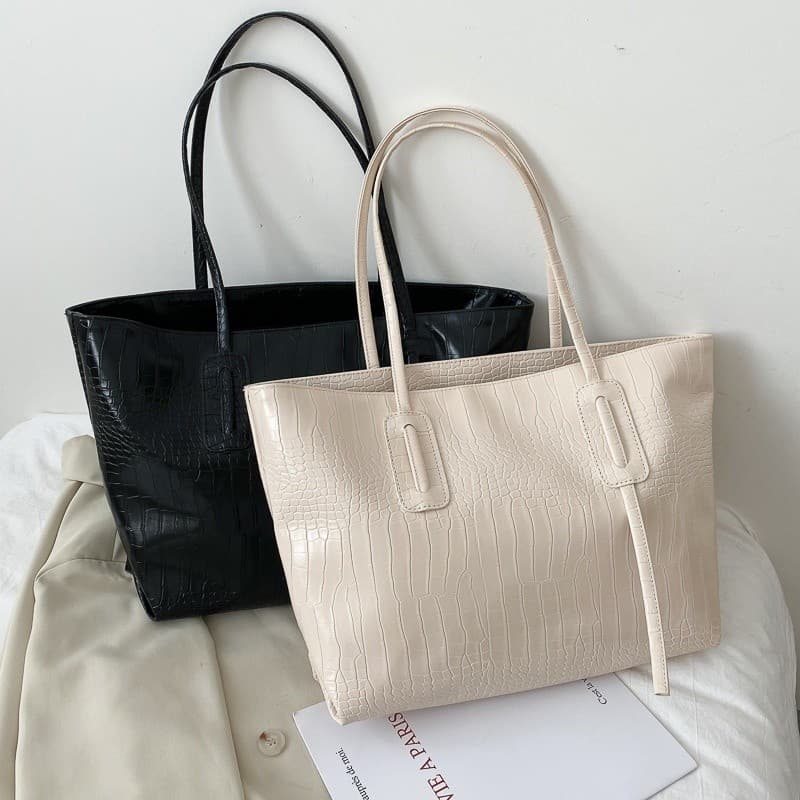 Simples bolsa de grande capacidade bolsa feminina 2020 novo estilo na moda All-Match ins bolsa de ombro influenciador po