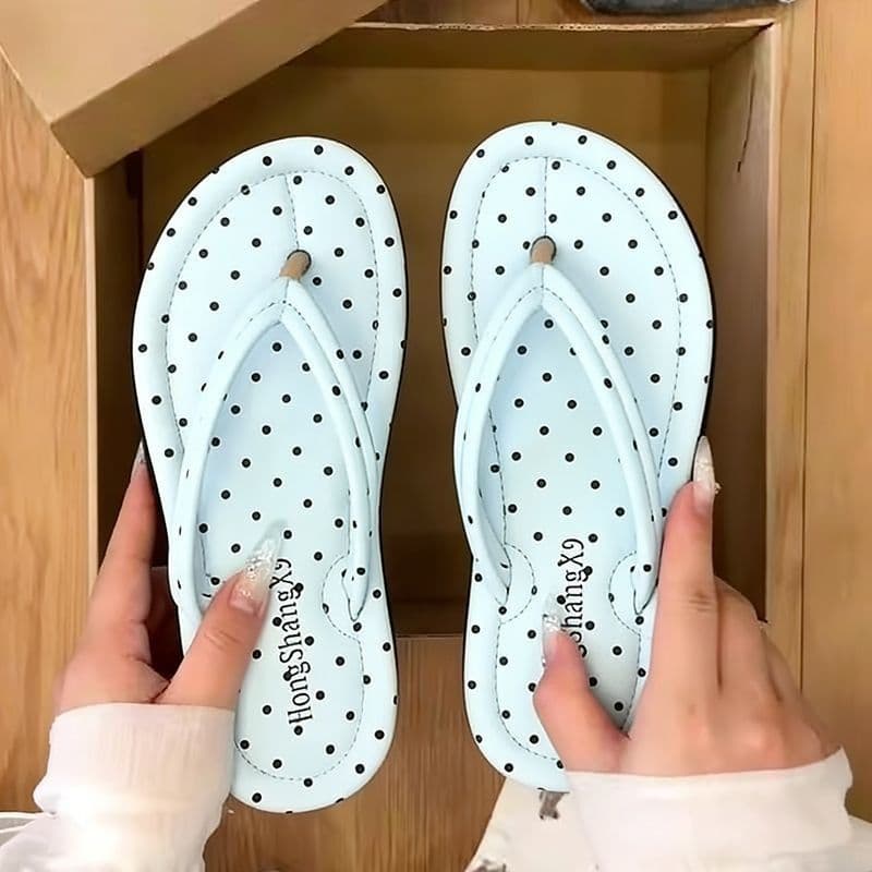 2026 novo estilo coreano Retro bolinhas de sola grossa flip-flops feminino verão exterior Wear moda beira-mar flip-flops