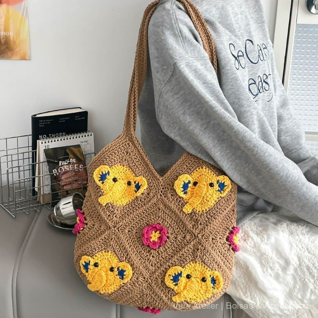 Bolsa de Praia Feminina Trançada com Vazados e Zíper 34x33x2 cm para Trabalho Passeio e Dia a Dia