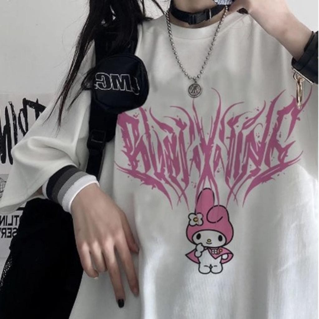 Camiseta Oversized Estilosa Básica Unissex Cute Trendy
