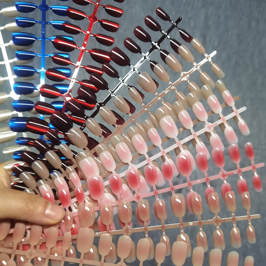Venda quente curto Oval vestindo unhas diariamente All-Match artesanal acabado Manicure remendo destacável influenciador