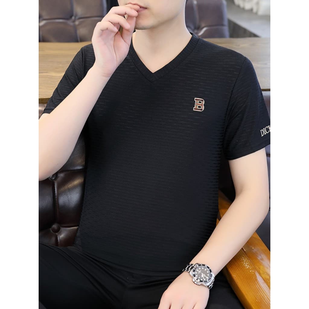 Hong Kong médico gelo seda manga curta camiseta masculina verão com decote em V Street Wear versão coreana cor sólida si