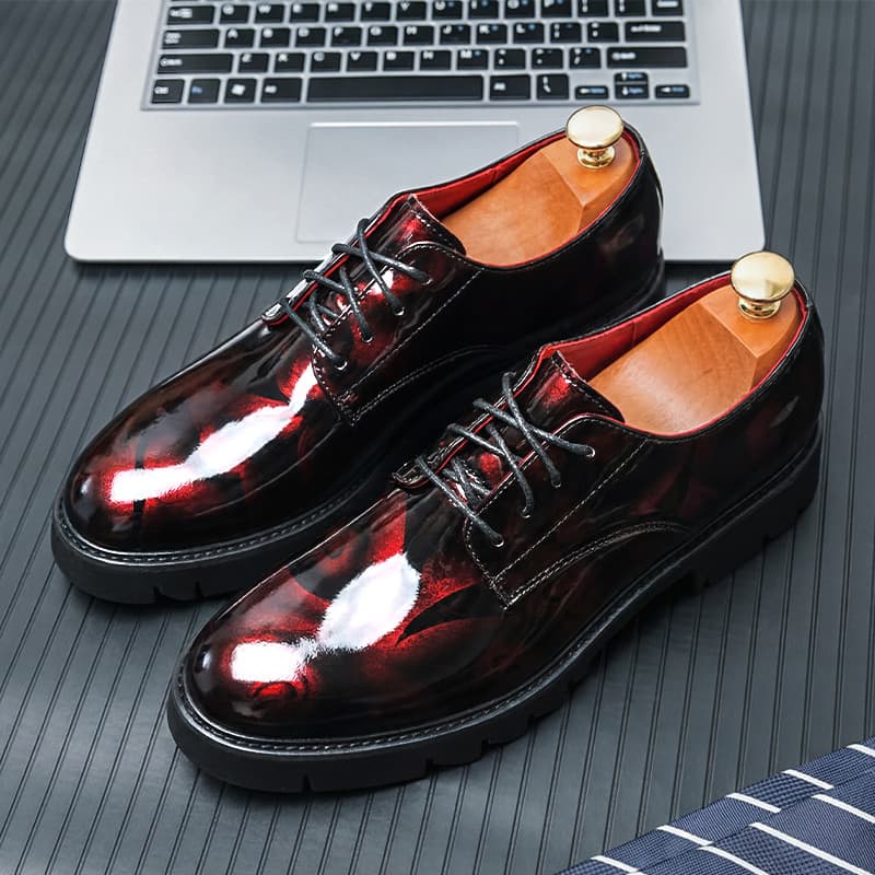 Couro envernizado brilhante impresso dedo do pé redondo sapatos de couro masculino estilo britânico moda na moda sapatos