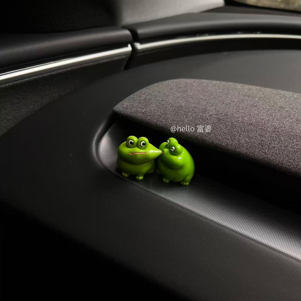 Novo influenciador decorações interiores ornamentos criativo bonito dos desenhos animados Console central do carro tela