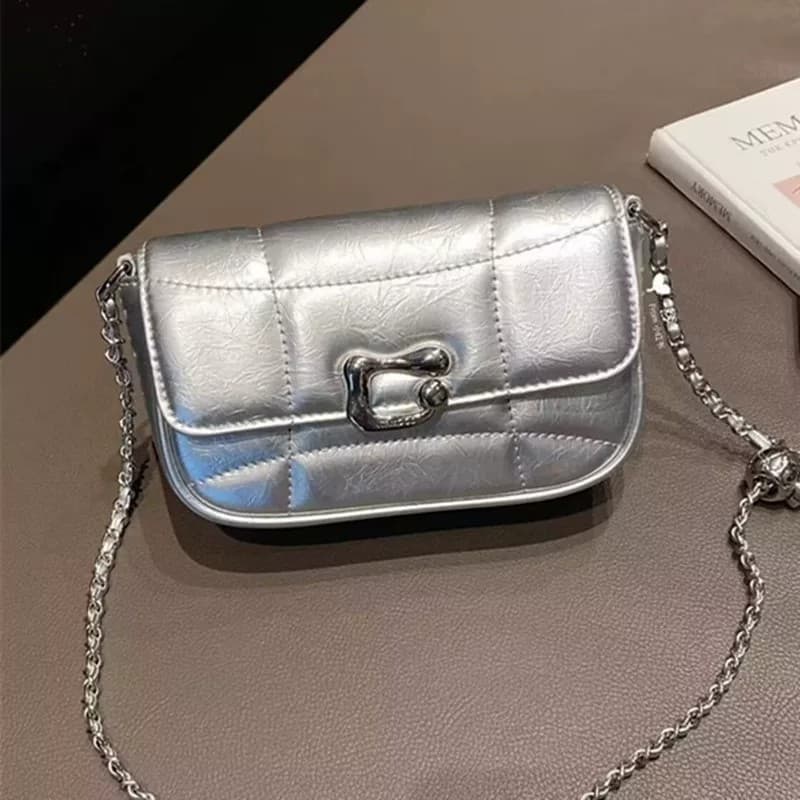Bolsa de prata feminina 2025 na moda nicho Design corrente axila pedido bolsa de ombro textura de alta qualidade Diagona