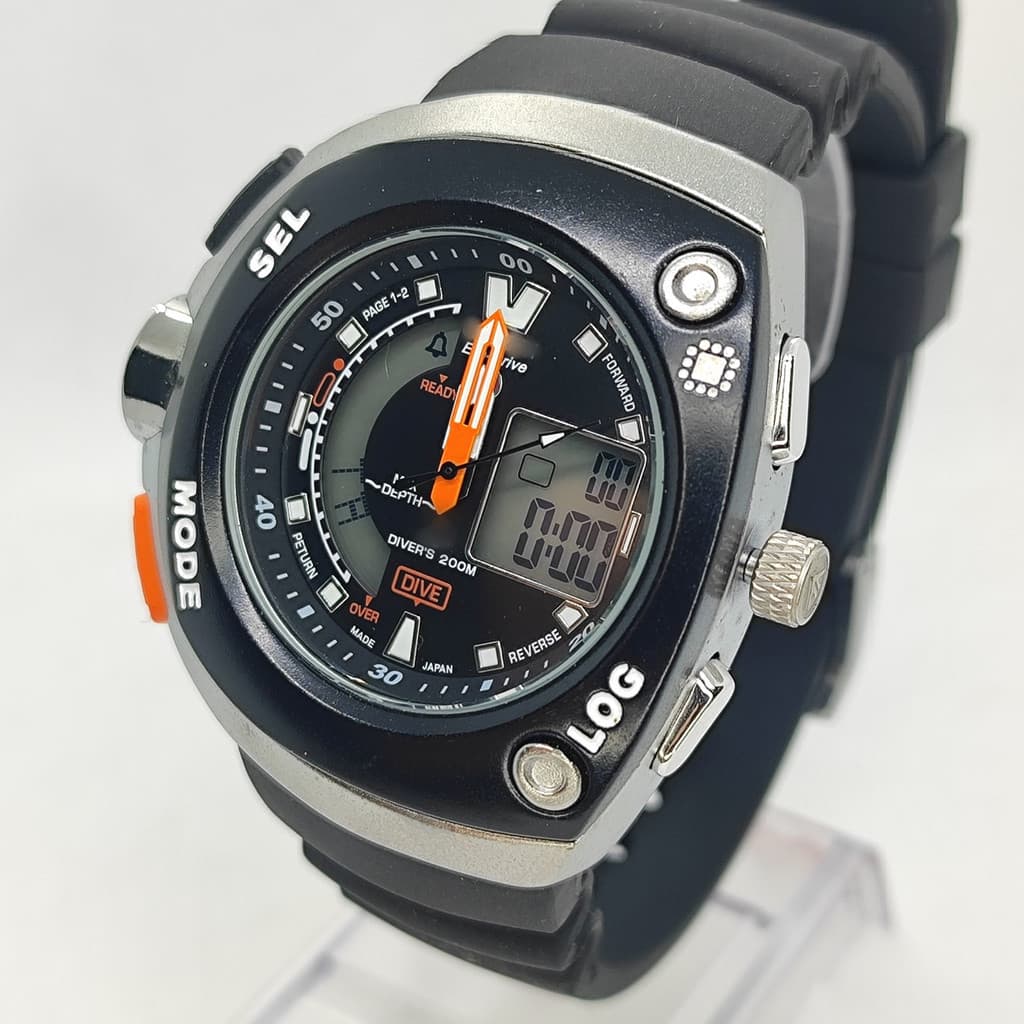 Relógio Masculino Meia Lua Dois Digital Aqua Land Titanium