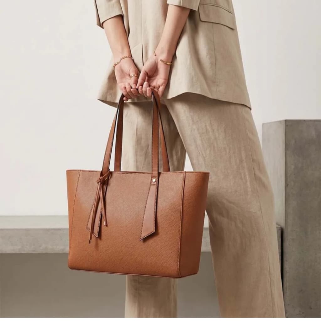 BOLSA FEMININA TOTE COM ALÇA ALOGADA
