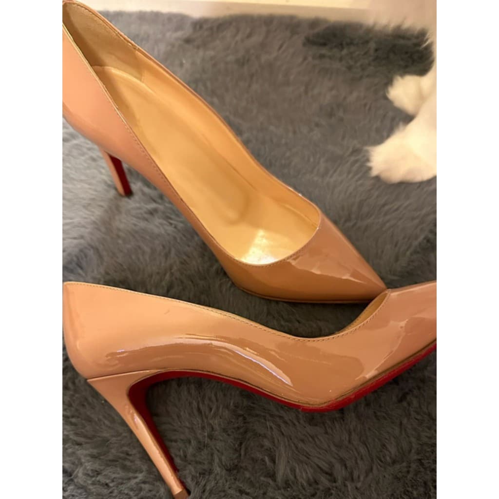 Sapatos novo estilo 2023 venda quente feminino um Pedal bonito preto salto alto Stiletto feminino cor Nude apontou franc