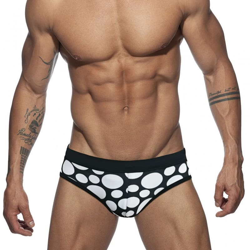 UXH maiô masculino novo estilo de venda quente High-end nicho Design primavera quente troncos de natação fino-ajuste mai