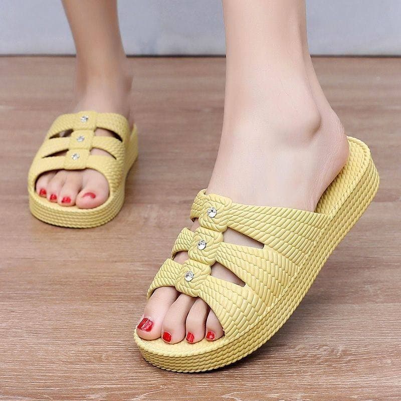 Senhoras verão exterior wear antiderrapante sola grossa mãe novo estilo resistente ao desgaste diário sola macia macio C