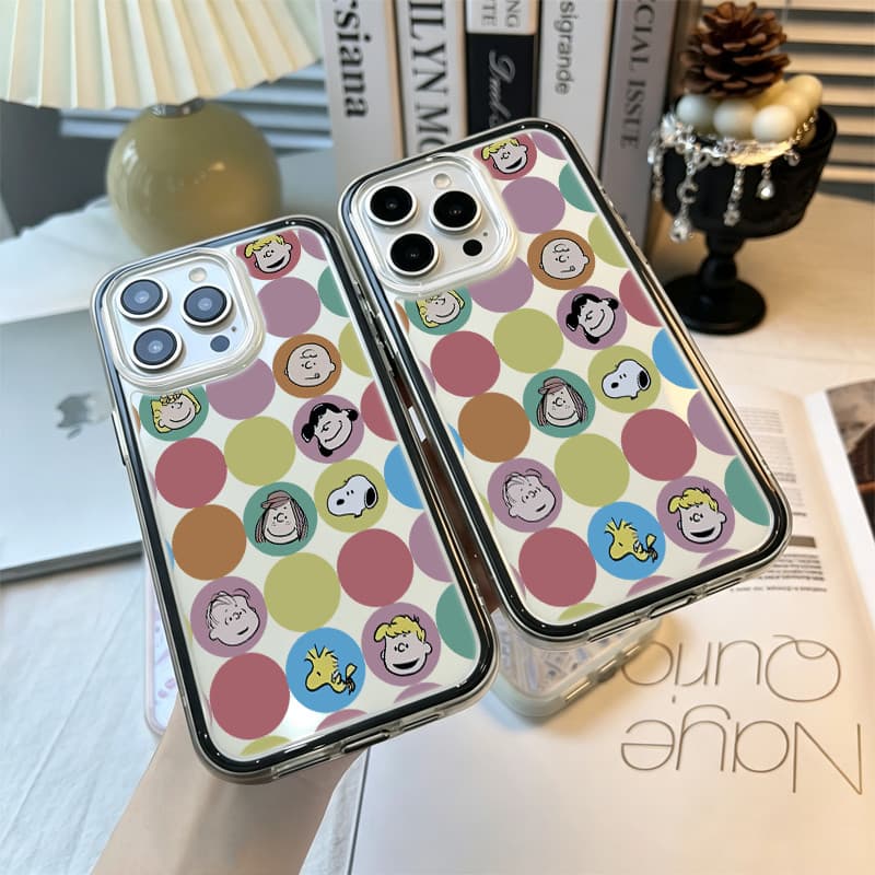 Capa 3 em 1 Snoopy Bolinhas para iPhone 17 16 15 14 13 12 11 Pro Max com Proteção de Câmera e Moldura Colorida.