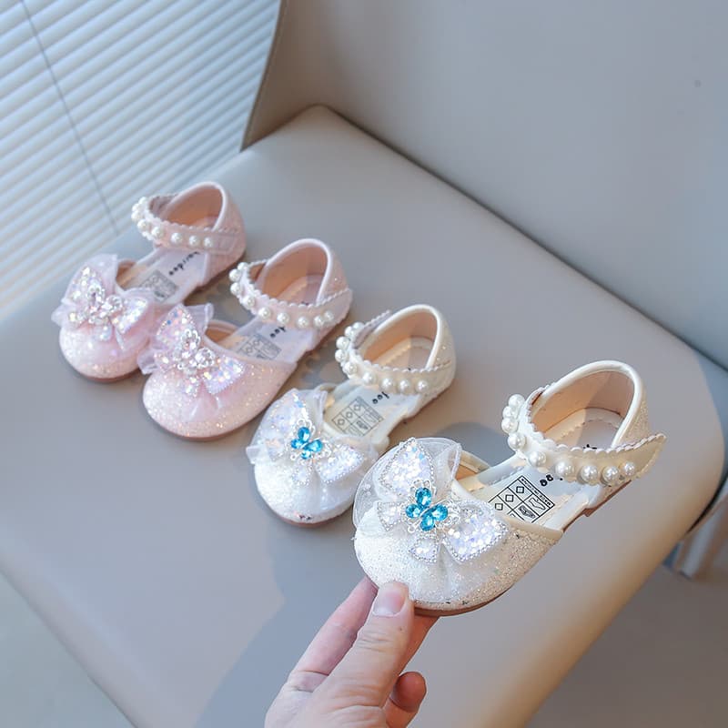 Novo estilo cristal diamante arco princesa sapatos de couro do bebê 2026 novo estilo primavera outono confortável sola m