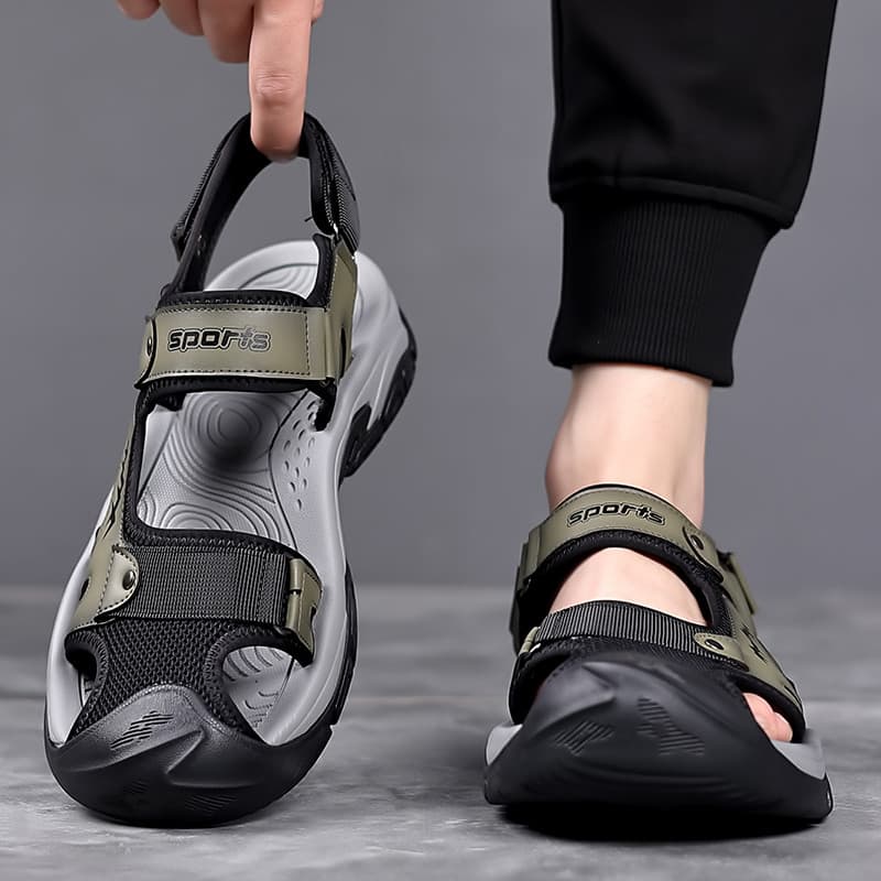 Sandálias masculinas 2025 verão novo estilo de couro genuíno ao ar livre sapatos de vadear desgaste exterior antiderrapa