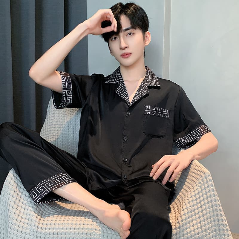 [Novo produto] pijamas masculinos verão seda gelo Shorts de manga curta simulação seda confortável moda legal masculino