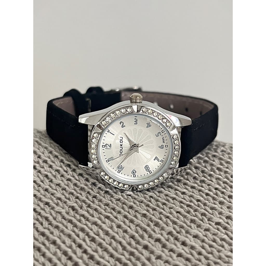 relogio feminino relogio feminino luxo Luz de luxo nicho High-End relógio feminino estudante escritório trabalhador 2025