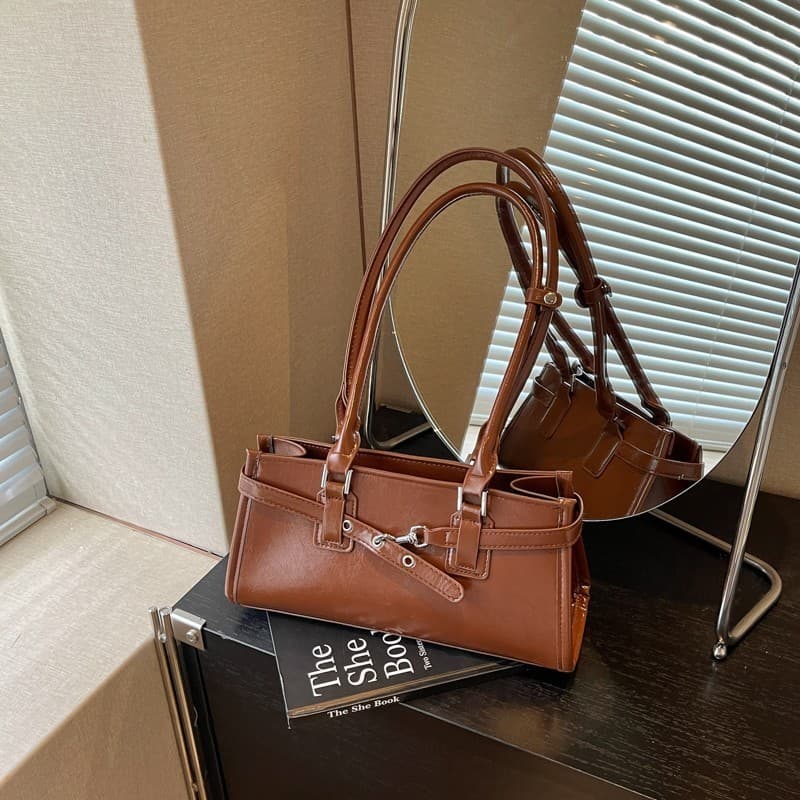 Luz de luxo portátil pequeno quadrado saco feminino 2026 outono inverno novo estilo cinto moda bolsa ombro Commuter axil