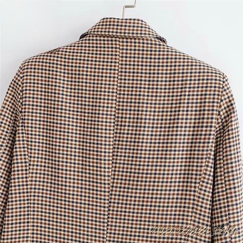 Blazer Feminino Vintage de Manga Longa com Lapela e Botões Duplos em Estampa Xadrez