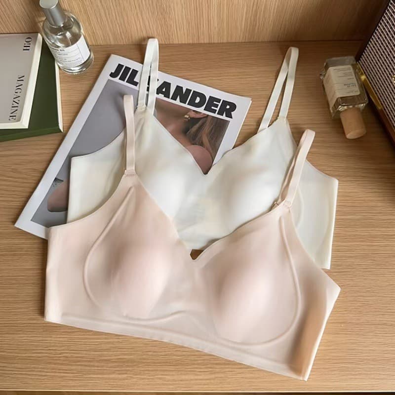 Yuelinglong Xiaozhu orelhas de coelho sem costura látex roupa interior senhoras sem fio seios grandes olhar Guangzhou Sh