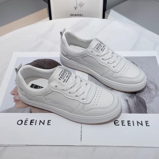 Pequenos sapatos brancos sapatos femininos 2024 primavera verão novo estilo ins Super quente All-Match estudante tênis p