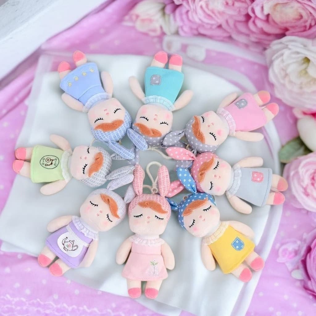 Mini Pingente Angela Metoo Boneca Brinquedos de Parede Chaveiro de Aniversário Do Bebê Presente Kawaii WKDL