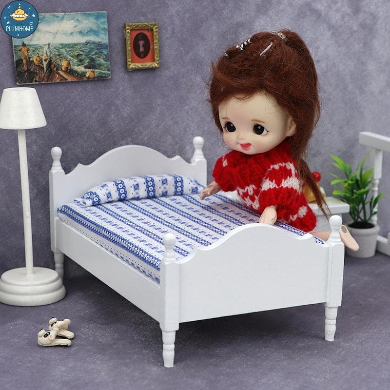 PLUMHOME 1 Peça Decoração DIY 1 : 12 Casa De Bonecas Em Miniatura Branca Cama De Solteiro Brinquedo Mini Modelo De Móvei