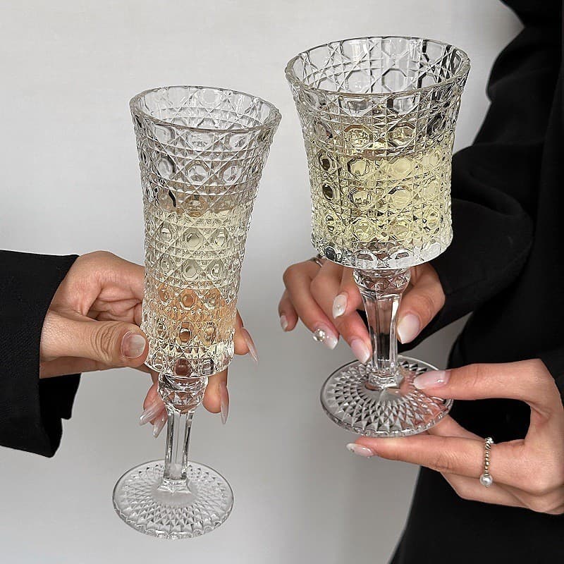 Taça de champanhe em vidro com relevo, taça de vinho tinto vintage, taça de vinho estrangeiro de nicho com um toque de s