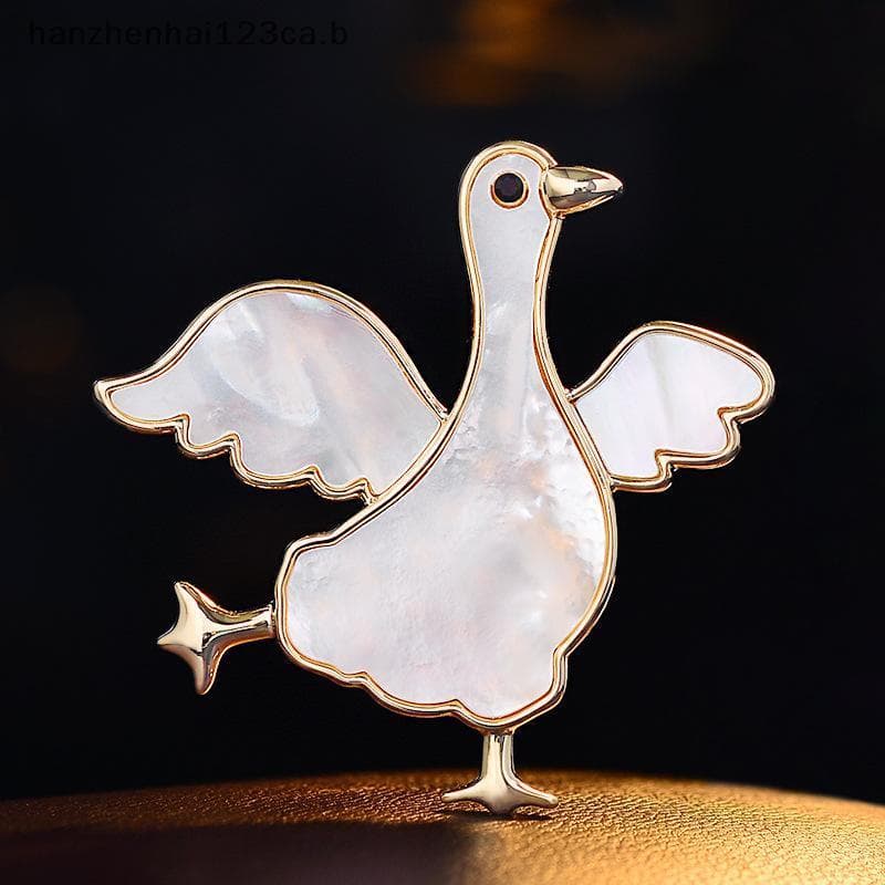 HAN Bonito Broche Em Forma De Ganso Natural Mãe De Pérola Incrustação Banhado A Ouro Guarnição Elegante Alfinete De Lape