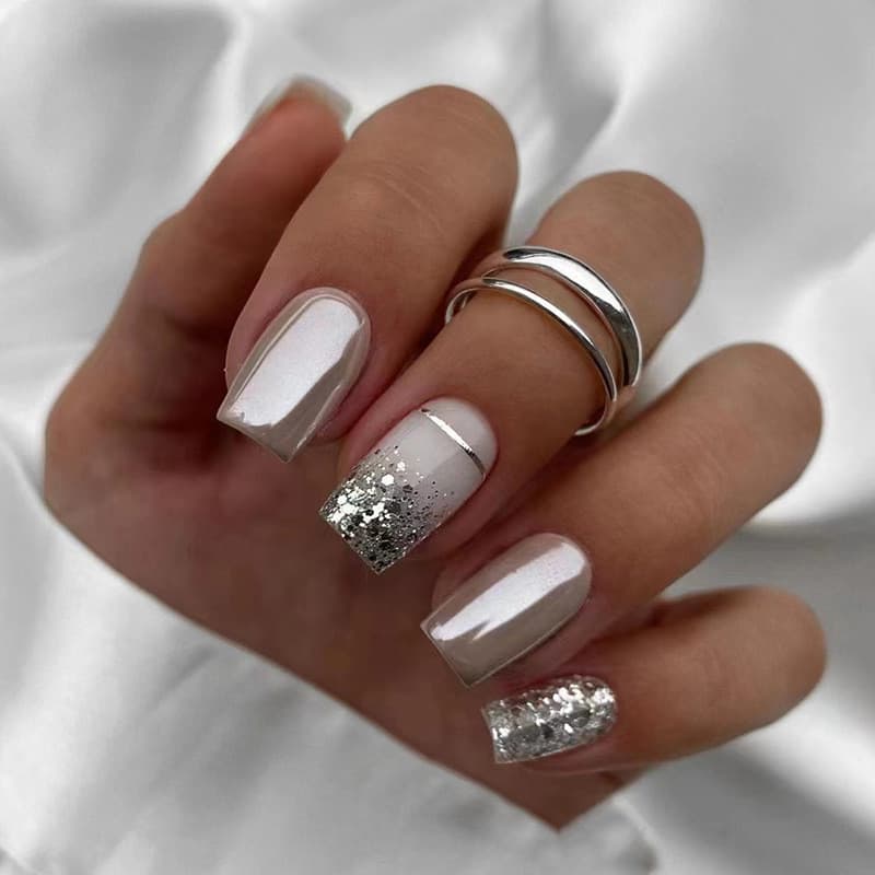 24 peças de unhas postiças prateadas brilhantes e deslumbrantes para festas, elegantes e removíveis J2IT