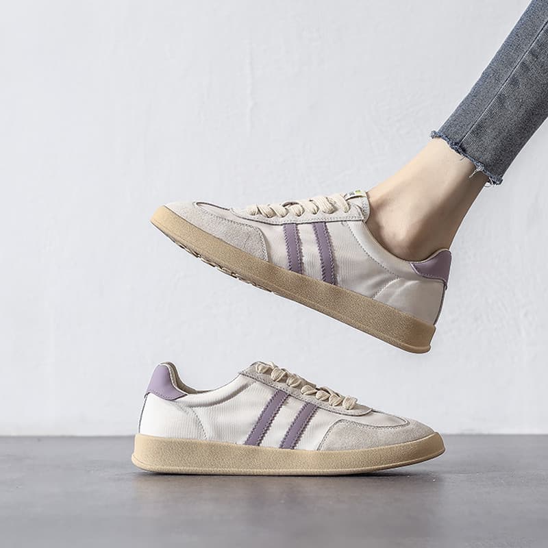 Sapatos de lona femininos verão fino respirável sapatos brancos 2022 novo estilo sapatos femininos tênis de verão tênis