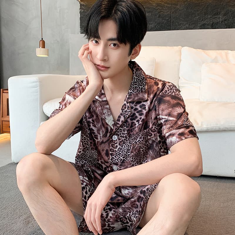 [Novo produto] Pijamas masculinos verão seda gelo terno de manga curta estampa de leopardo masculino fino tamanho grande