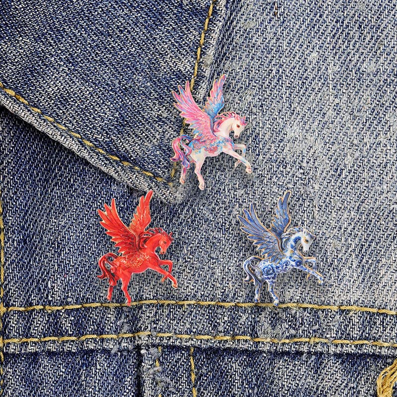 Pino Esmaltado De Cavalo Pegasus Colorido , Mochila Alado Voador , Presente Para Acessório De Roupa Diária