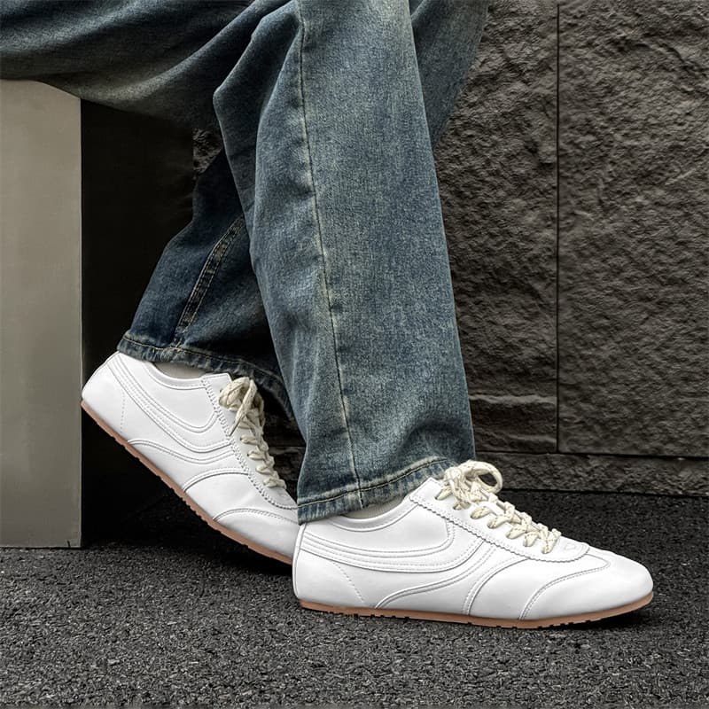 2025 novo estilo sapatos brancos masculinos tênis casuais planos All-Match esportes sola macia treinamento alemão americ