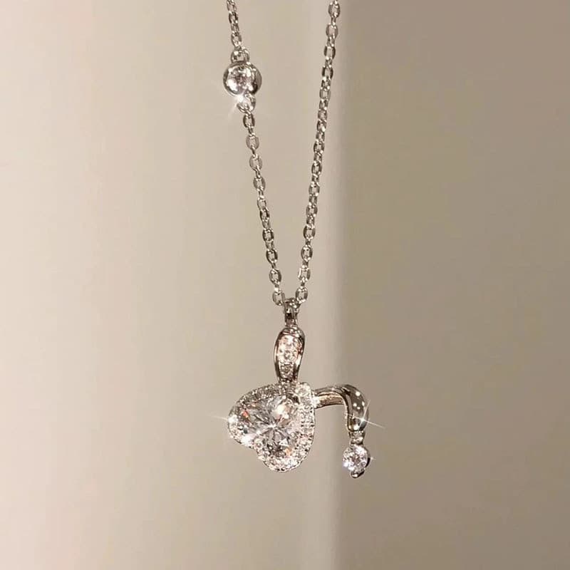 [Série Honey Rabbit] Colar de coelho Xinyue com Design de diamante rosa e corrente de clavícula
