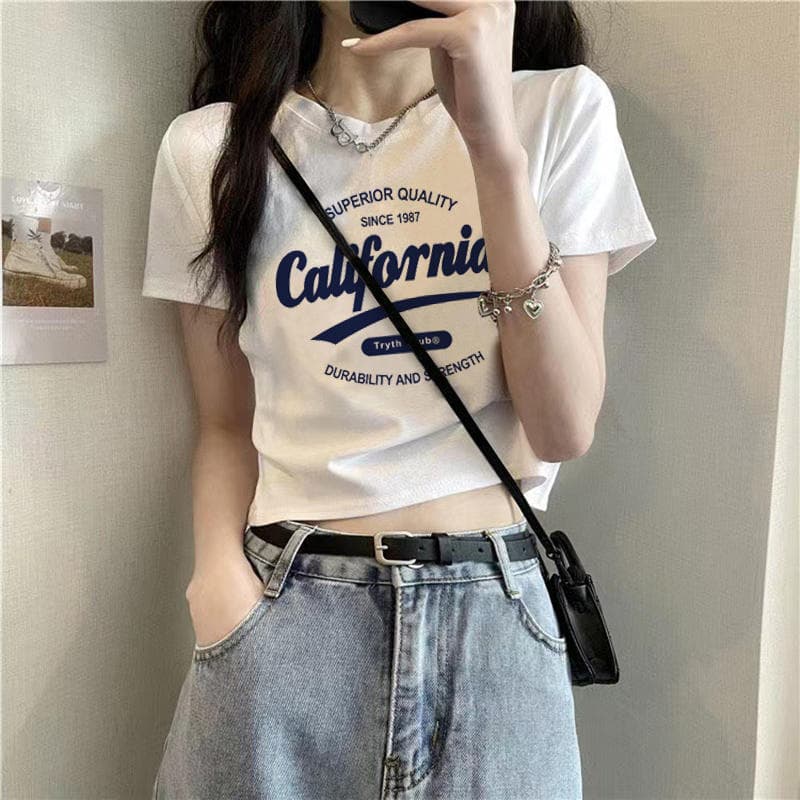 Camiseta feminina estampada de manga curta verão novo estilo Top All-Match