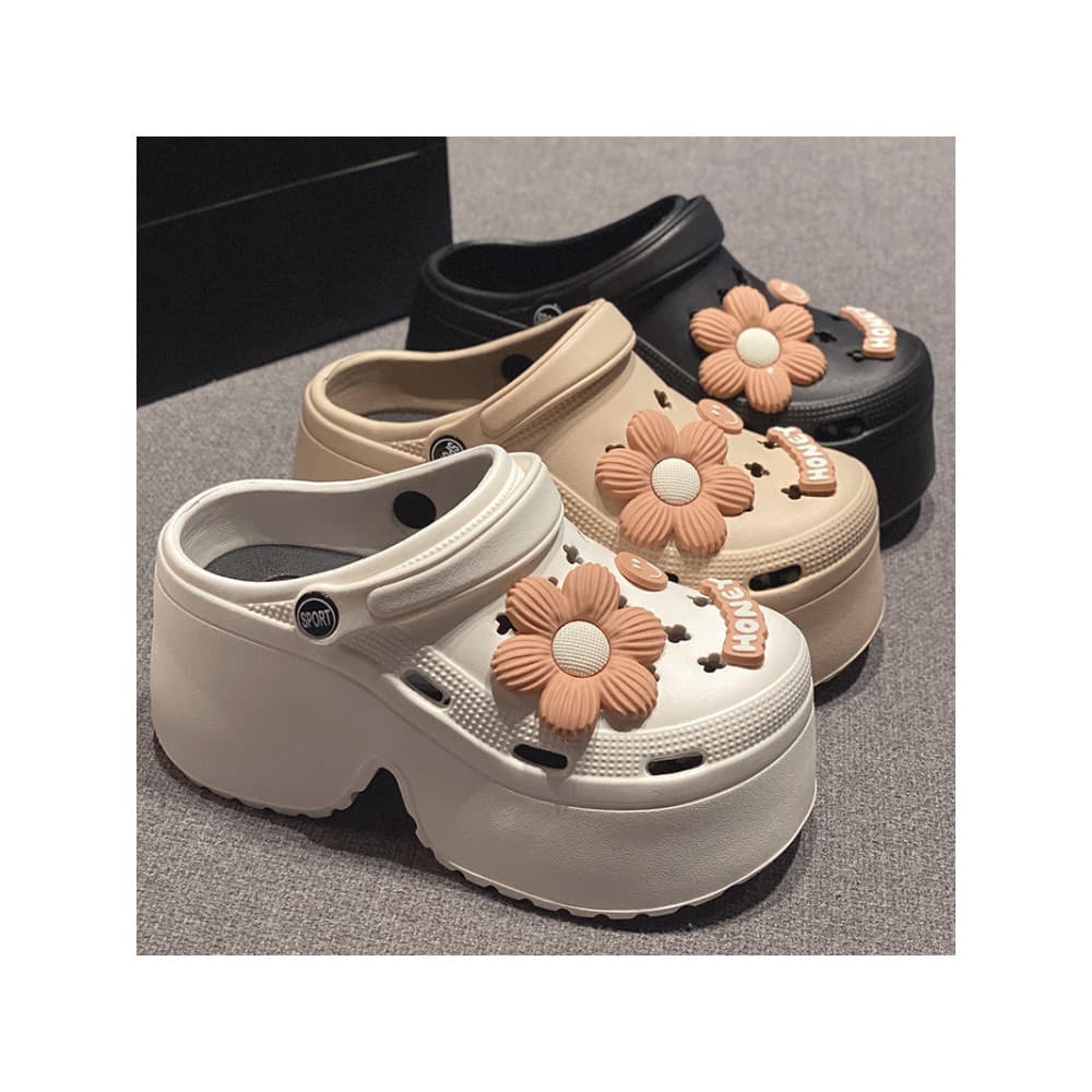 Plataforma buraco sapatos femininos verão eva praia beira-mar novo estilo 2026 dos desenhos animados aumentando sandália