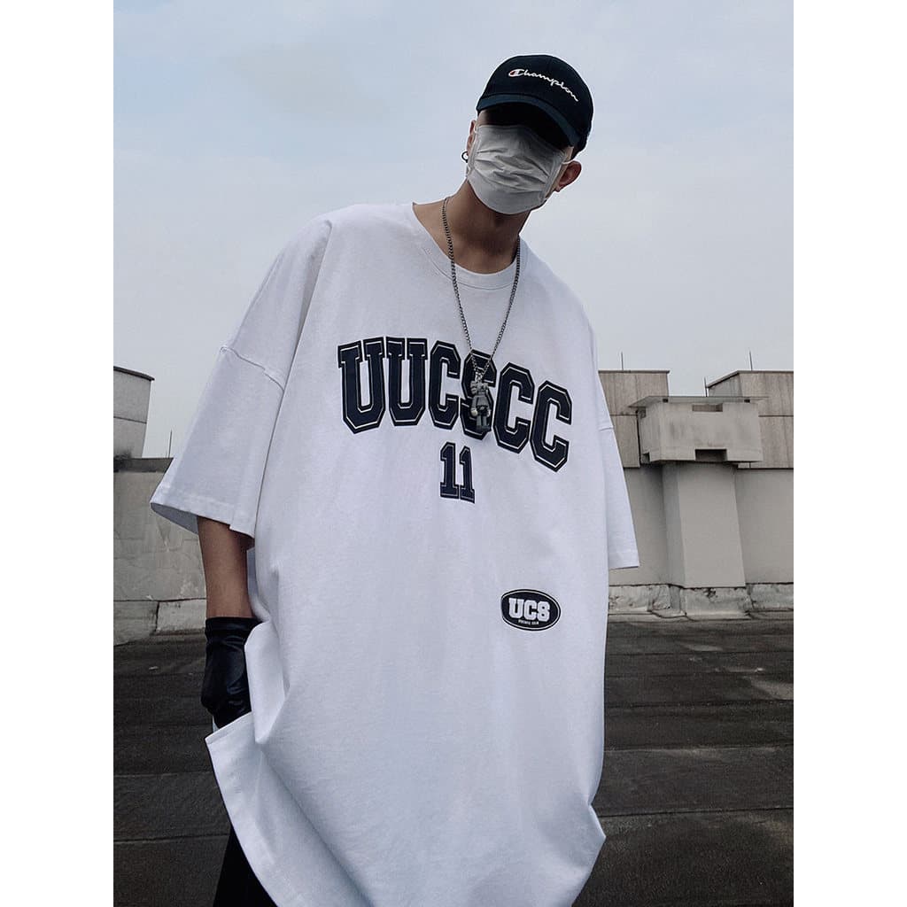 UUCSCC Verão Americano Hip-Hop Carta Impressão Em Torno Do Pescoço Manga Curta Street Wear Solto Tamanho Grande Meia Man