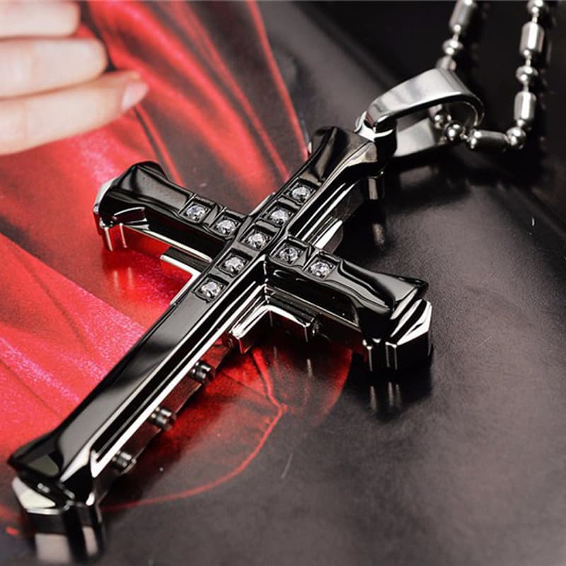 2024 Nova Cruz De Cristal Masculina Jesus Pingente Ouro/Preto/Azul Colar De Zircônia Cor Jóias De Aço Inoxidável