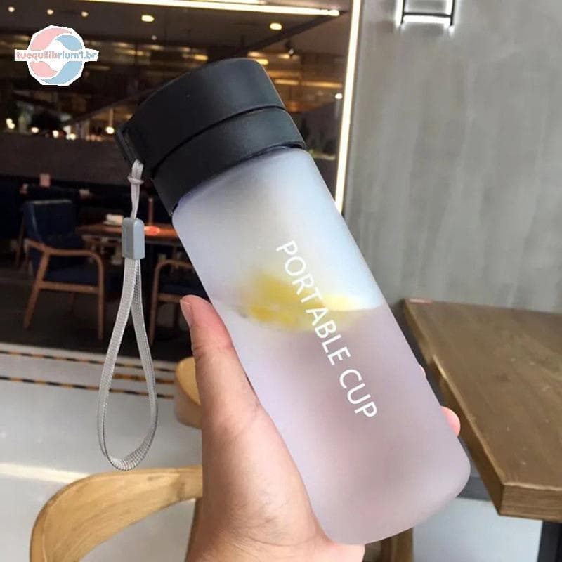 tue 600ml Grande Capacidade Esportes Frutas Suco De Limão Garrafa Infusor Transparente Portátil De Água De Plástico BR