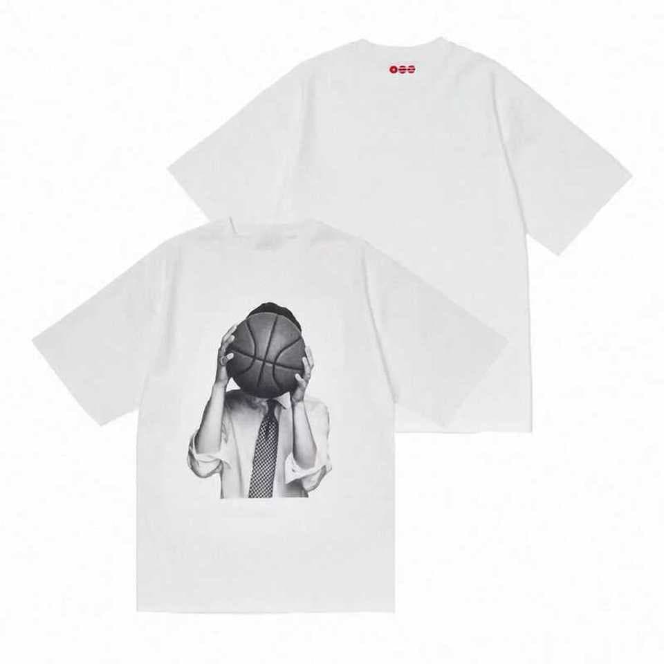 Camiseta Feminina Estampa de Mulher Com Bola de Basquete Confortável Linda Moderna Moda Feminina Casual