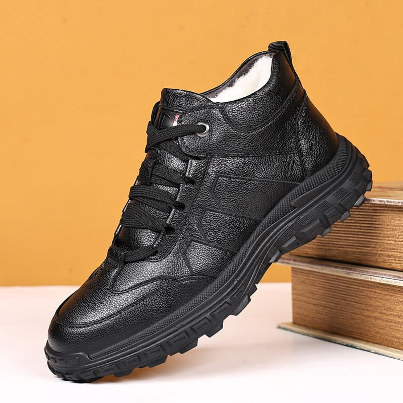 Sapatos masculinos de couro genuíno de inverno de alta qualidade sapatos de couro casuais masculinos de lã preta quente
