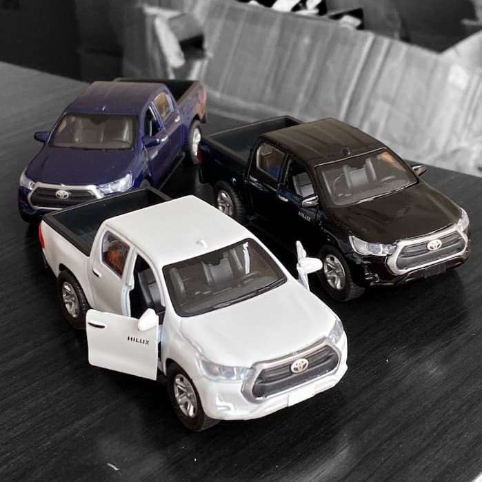 Toyota Hilux Miniatura Colecionável Carro Ferro Metal