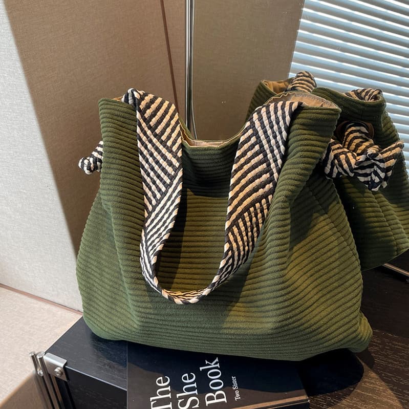 Outono inverno um ombro axilas saco feminino 2024 novo estilo saco de flanela de grande capacidade estilo preguiçoso All