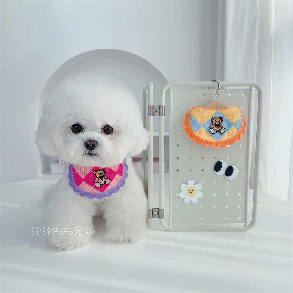 Urso babador Pet cão gato Saliva toalha adereços de aniversário foto babador triângulo cachecol Bichon Teddy inglês curt