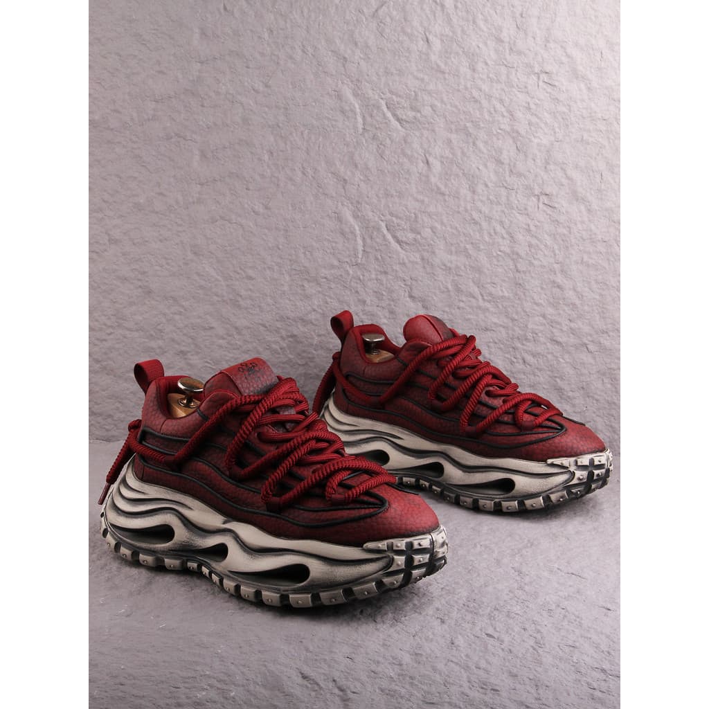 Sapatos masculinos leves de luxo de alta qualidade 2026 verão respirável esportes sapatos brancos Design de sola grossa