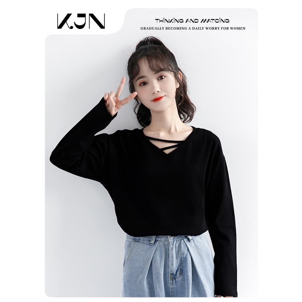 2026 primavera outono novo estilo oco Halter pescoço nicho Design preto de manga comprida camiseta feminina solta puro a