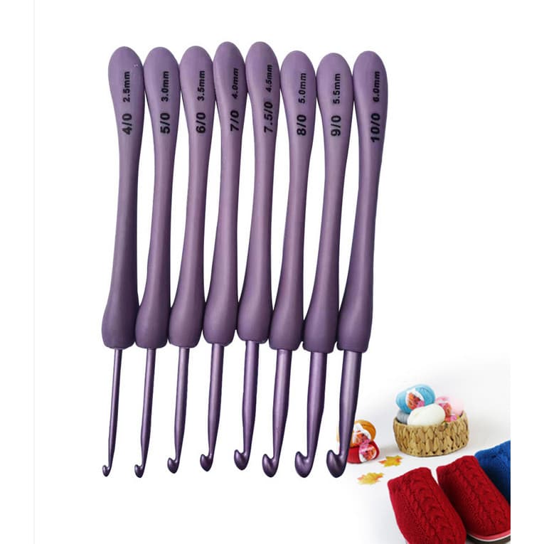 Agulhas de tricô, cachecol, gorro, ferramentas